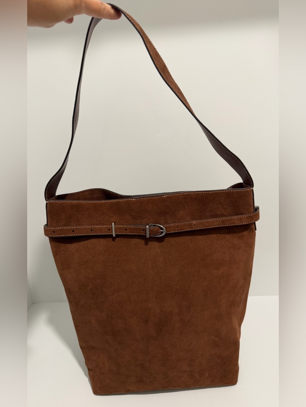 Madewell The Essential Belted Bucket Tote Dried Acorn Suede silver buckle NX034